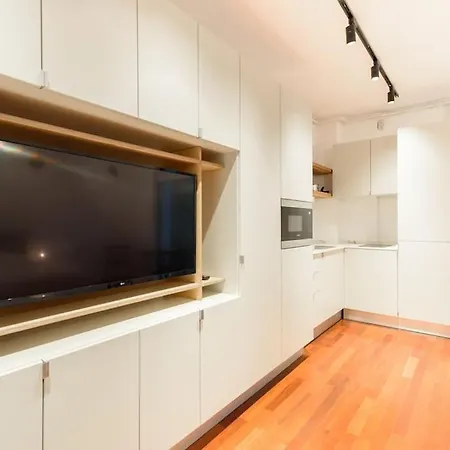 Апартаменти Bianco 19 - Universitate - Old Town Бухарест